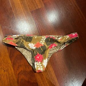 Acacia swimwear bottoms S